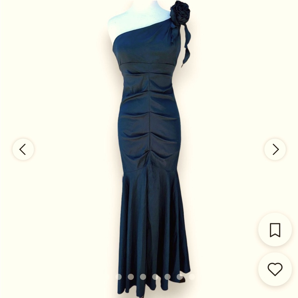 Cache New NWT One Shoulder Mermaid Cascade Gown Black Size 6